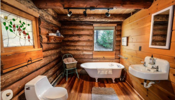 Déco : Une salle de bain au style rustique 